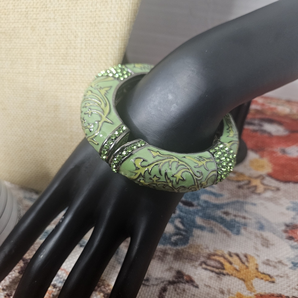 Vintage Enameled Metal Hinged Bangle Bracelet